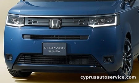 HONDA STEPWAGON E:HEV SPADA 30TH SPECIAL EDITION