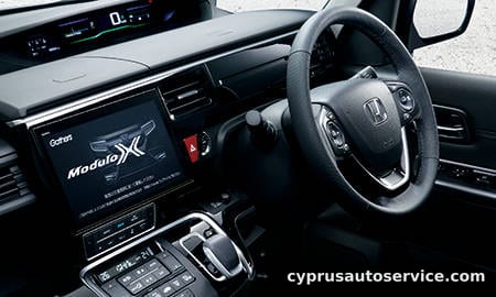 HONDA STEPWAGON E:HEV MODULO X HONDA SENSING