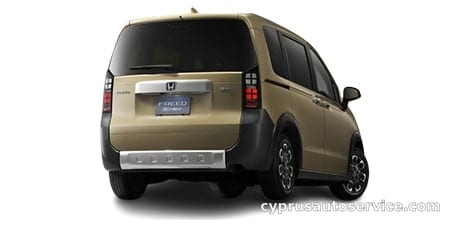 HONDA FREED E:HEV CROSSTAR