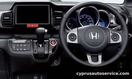 HONDA NBOX SLASH X TURBO PACKAGE