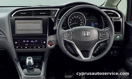 HONDA SHUTTLE HYBRID X HONDA SENSING