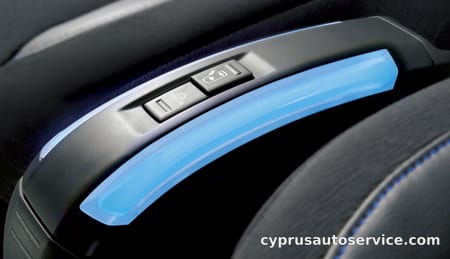 SUBARU LUCRA CUSTOM RS