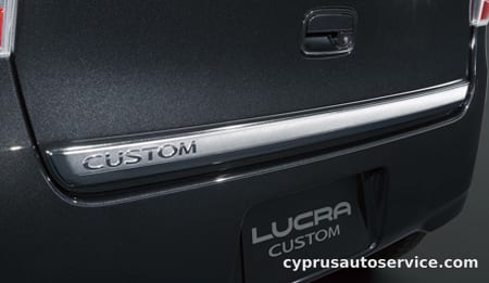 SUBARU LUCRA CUSTOM RS