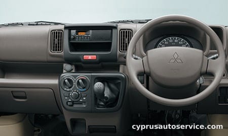MITSUBISHI MINICAB VAN M
