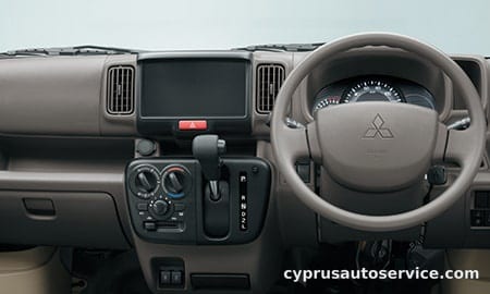 MITSUBISHI MINICAB VAN G
