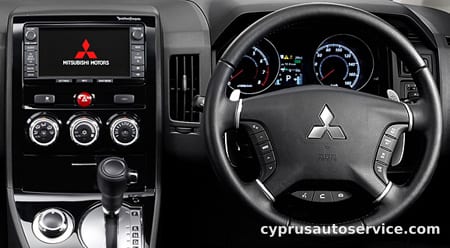MITSUBISHI DELICA D5 ROADEST G PREMIUM