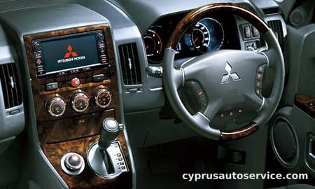 MITSUBISHI DELICA D5 CHAMONIX