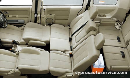MITSUBISHI DELICA D5 G PREMIUM