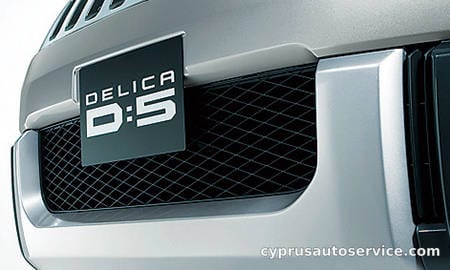 MITSUBISHI DELICA D5 D PREMIUM