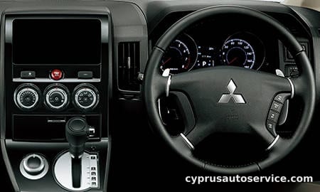 MITSUBISHI DELICA D5 G PREMIUM