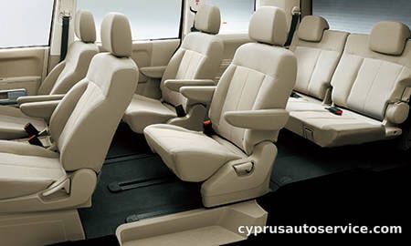 MITSUBISHI DELICA D5 G PREMIUM