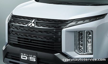 MITSUBISHI DELICA D5 CHAMONIX