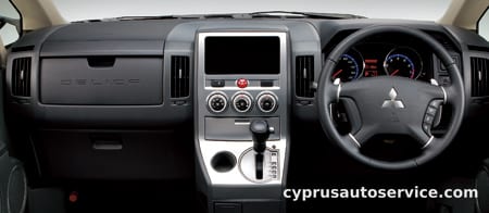 MITSUBISHI DELICA D5 ROADEST G PREMIUM (CUSTOMIZE PACKAGE B)