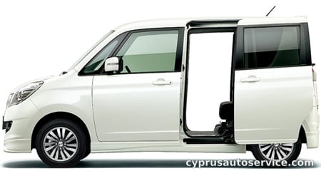 MITSUBISHI DELICA D2 G