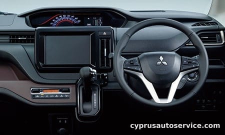 MITSUBISHI DELICA D2 CUSTOM HYBRID MV