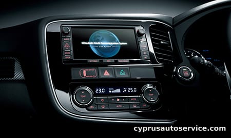 MITSUBISHI OUTLANDER PHEV G NAVI PACKAGE