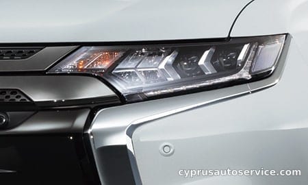 MITSUBISHI OUTLANDER PHEV G PREMIUM PACKAGE