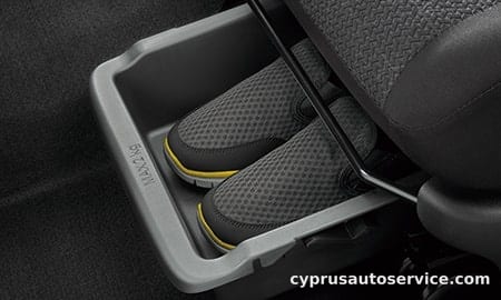 MITSUBISHI EK X T PREMIUM