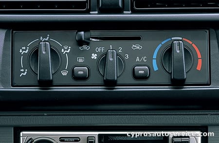 MITSUBISHI TOWN BOX LX LUXURY PACKAGE