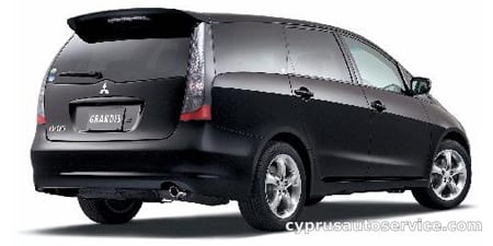 MITSUBISHI GRANDIS SPORT-E