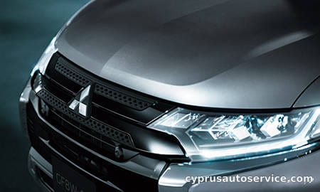 MITSUBISHI OUTLANDER BLACK EDITION