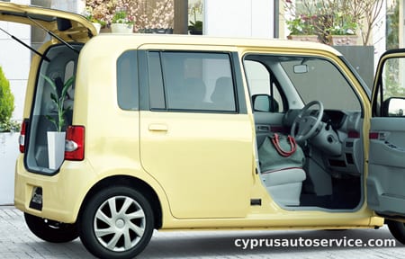 DAIHATSU MOVE CONTE CUSTOM G
