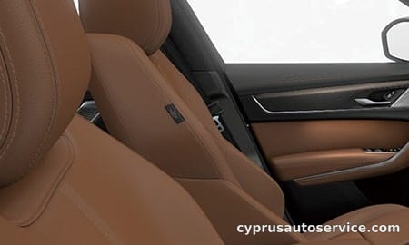 JAGUAR FPACE R-DYNAMIC BLACK CURATED FOR JAPAN