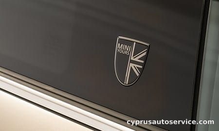 MINI COOPER S ESSENTIAL TRIM