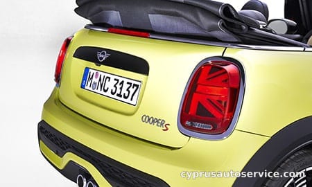 MINI COOPER CONVERTIBLE ESSENTIAL TRIM