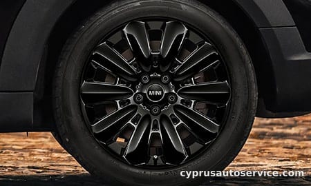 MINI COOPER D CROSSOVER ALL4 SHADOW EDITION