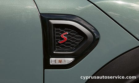 MINI JOHN COOPER WORKS CROSSOVER ESSENTIAL TRIM