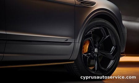 BENTLEY BENTAYGA HYBRID S BLACK EDITION