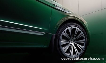 BENTLEY BENTAYGA EWB ATELIER EDITION