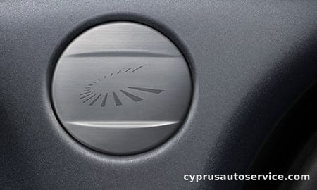 LAND ROVER DISCOVERY TEMPEST CURATED FOR JAPAN