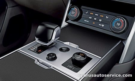 LAND ROVER RANGE ROVER SV LAUNCH EDITION SV INTREPID P530 STANDARD WHEELBASE