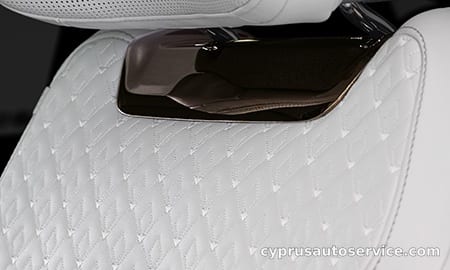 LAND ROVER RANGE ROVER SV BESPOKE BALMORAL EDITION