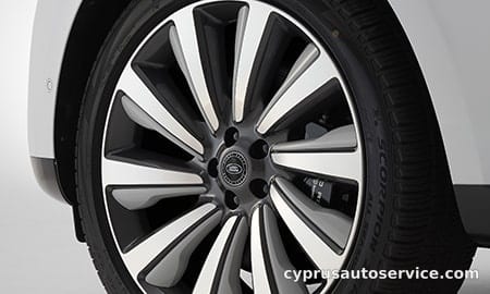 LAND ROVER RANGE ROVER SV BESPOKE 1858 EDITION