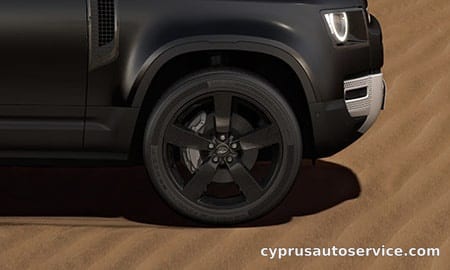 LAND ROVER DEFENDER 110 EASTNOR DARK EDITION