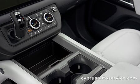 LAND ROVER DEFENDER 130V8 P500