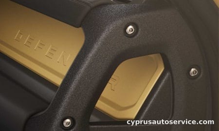 LAND ROVER DEFENDER TROPHY EDITION CURATED FOR JAPAN