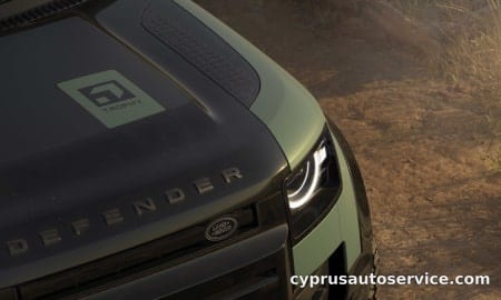 LAND ROVER DEFENDER TROPHY EDITION CURATED FOR JAPAN