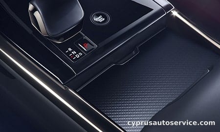LAND ROVER RANGE ROVER SPORT SV CARBON P635