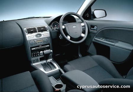 EUROPE FORD MONDEO WAGON V6 GHIA