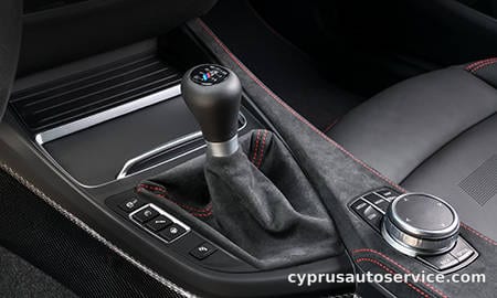 BMW M2 CS