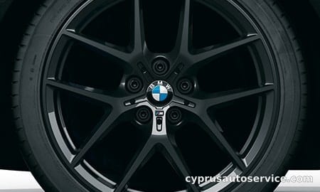 BMW 1 SERIES 118D PURE BLACK