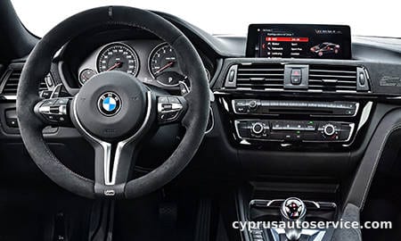 BMW M4 CS