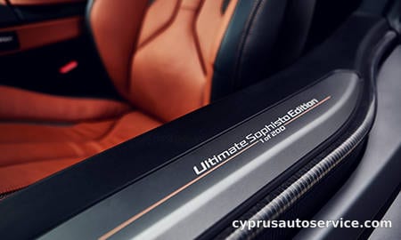 BMW i8 COUPE ULTIMATE SOPHIST EDITION