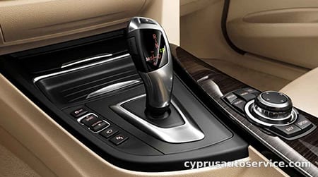 BMW 3 SERIES 320i CORE