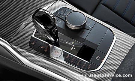 BMW 3 SERIES 320i