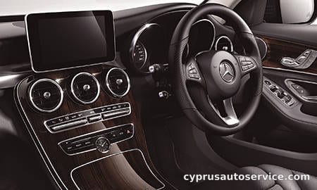 MERCEDES BENZ CCLASS C200 AVANTGARDE